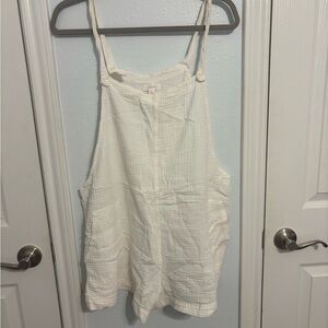 Colsie Cream Gauze Romper XL